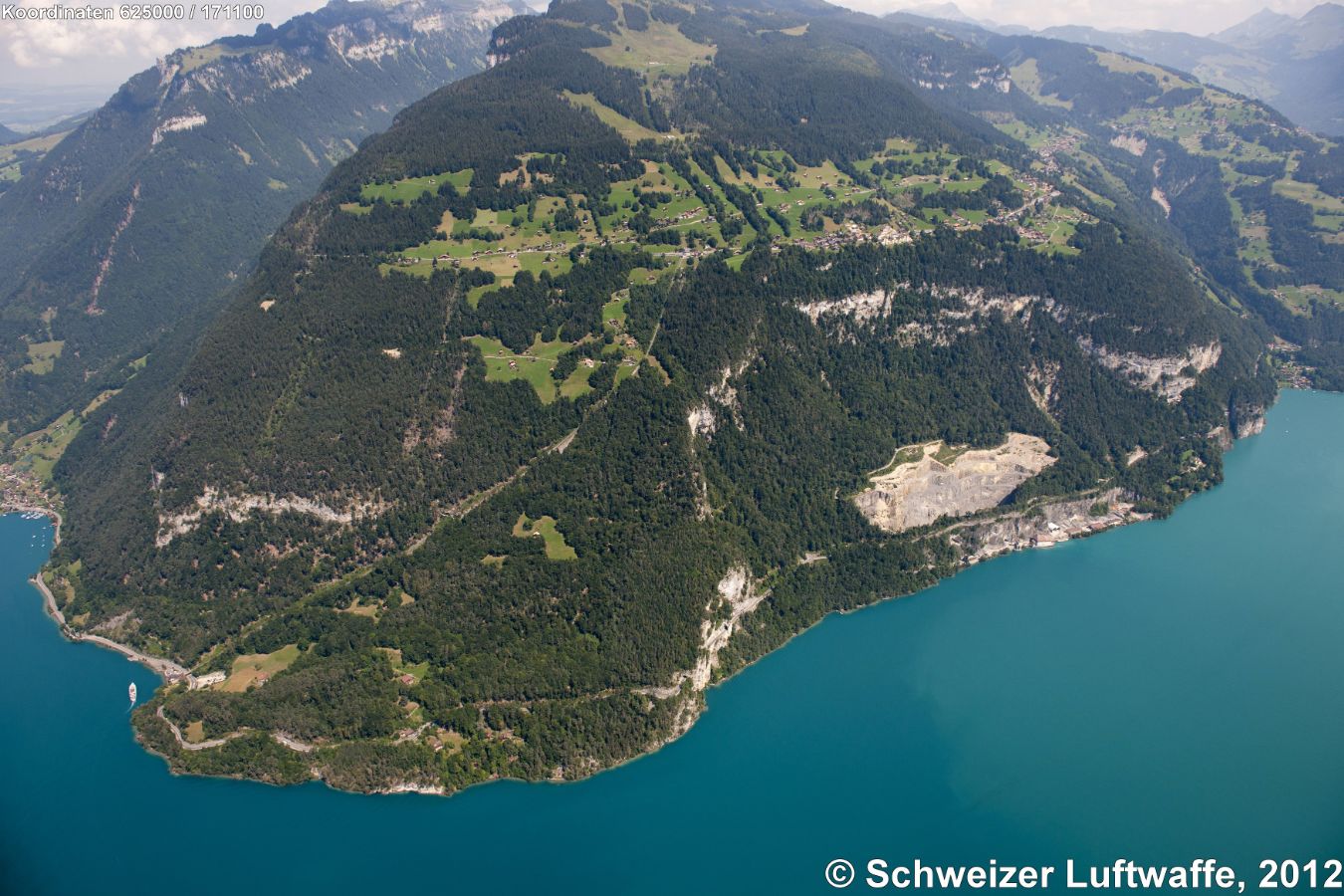 Beatenberg, mit Niederhorn (2)